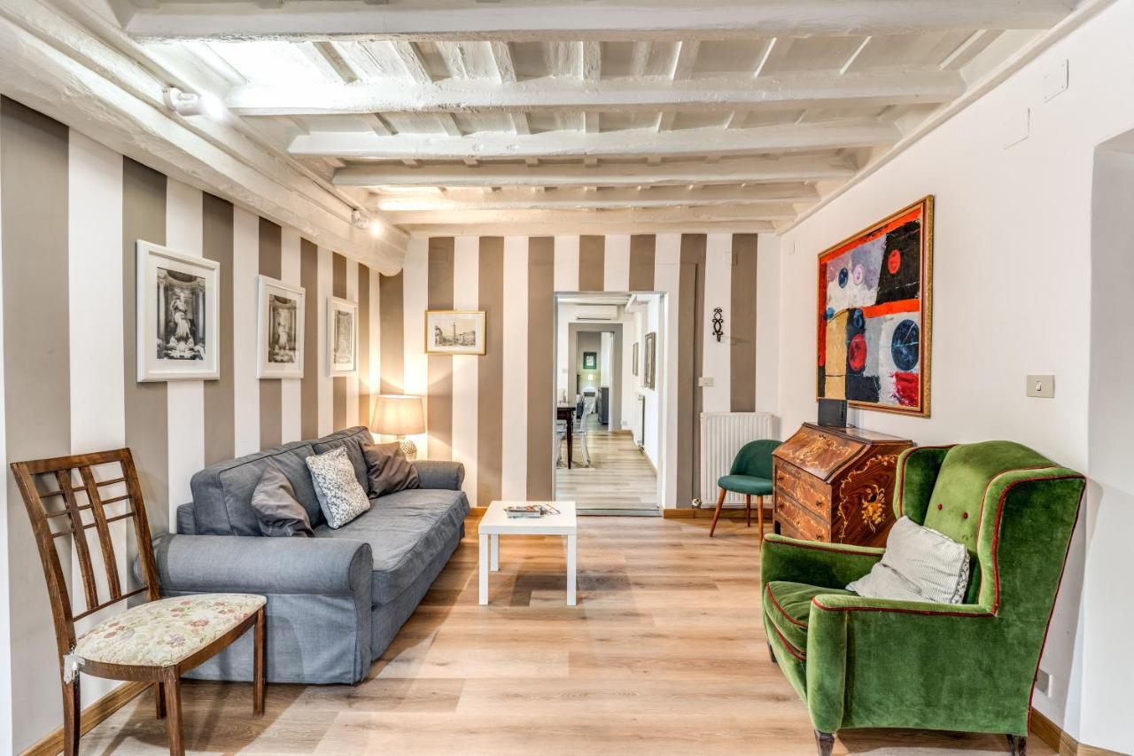 Lovely Spacious Apartment Near The Colosseum Rom Exterior foto