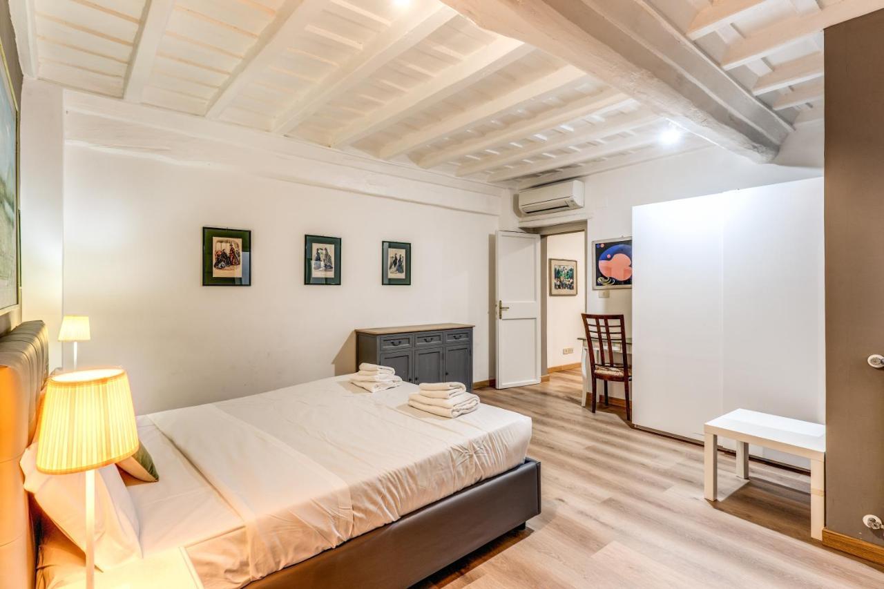 Lovely Spacious Apartment Near The Colosseum Rom Exterior foto