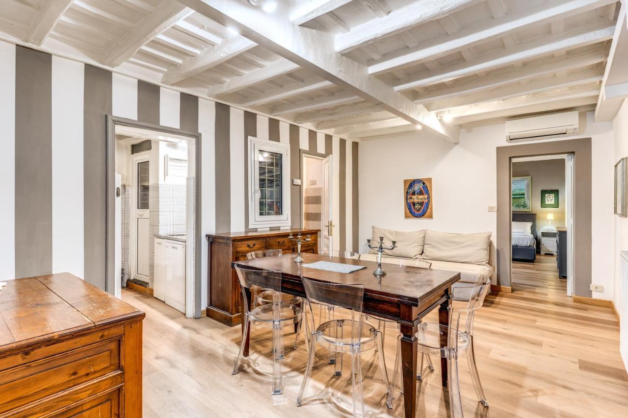 Lovely Spacious Apartment Near The Colosseum Rom Exterior foto