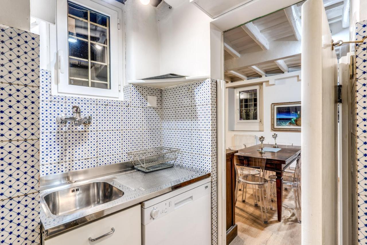 Lovely Spacious Apartment Near The Colosseum Rom Exterior foto