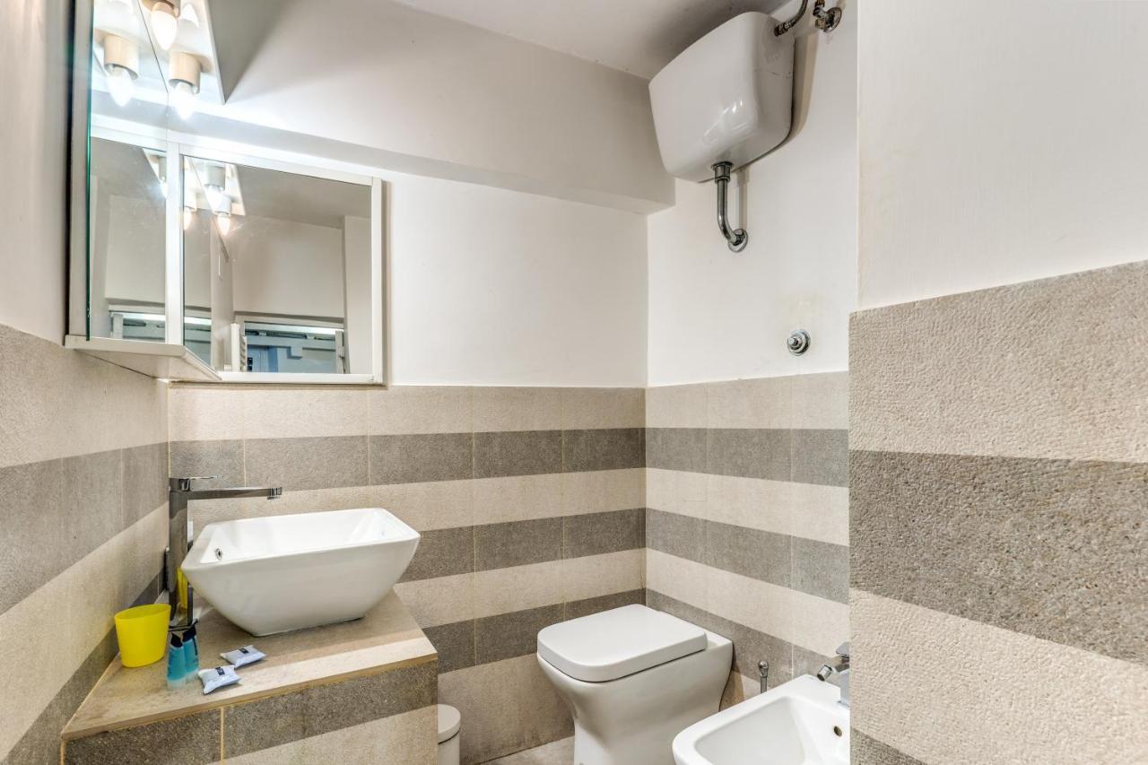 Lovely Spacious Apartment Near The Colosseum Rom Exterior foto