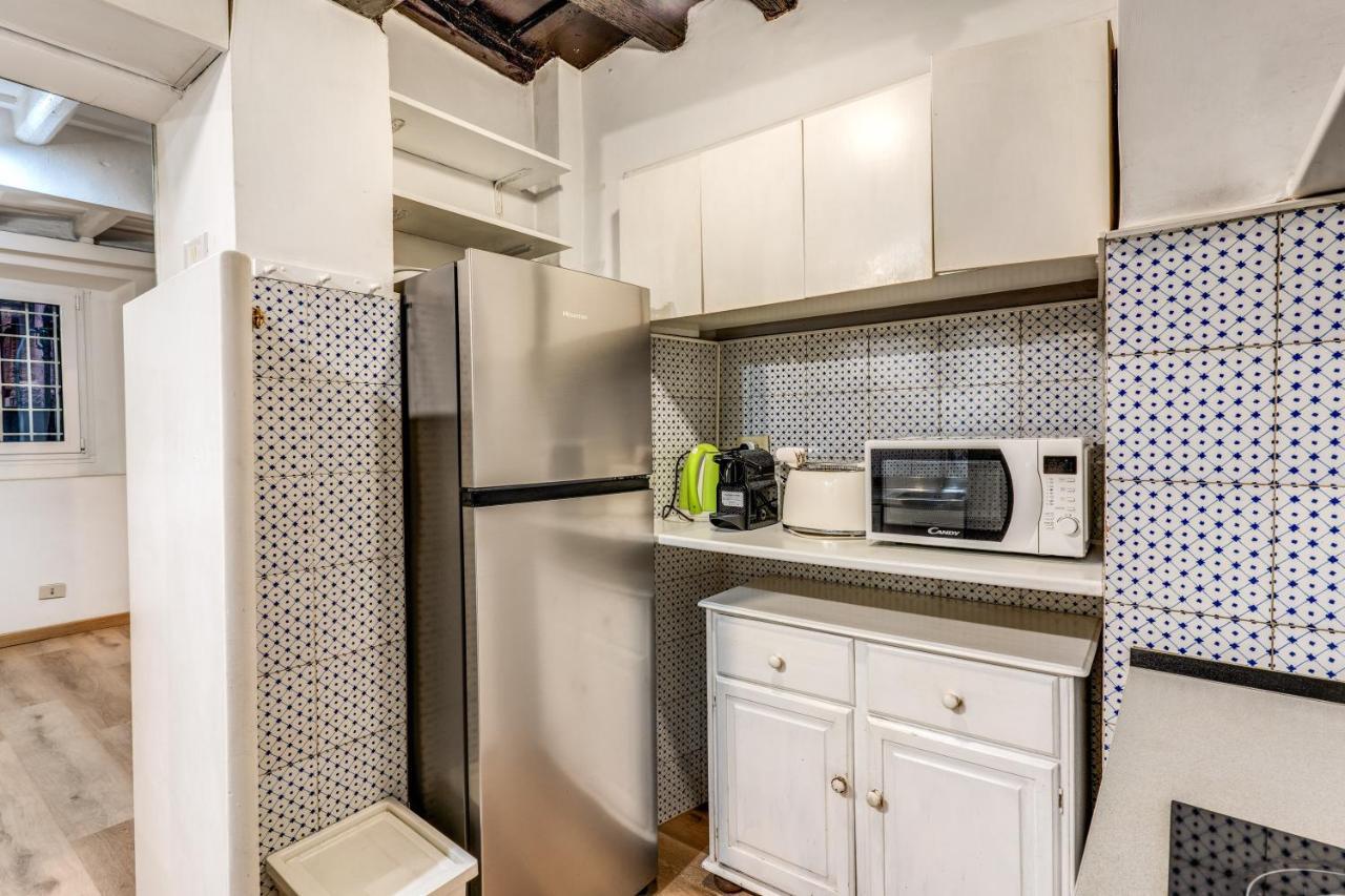 Lovely Spacious Apartment Near The Colosseum Rom Exterior foto